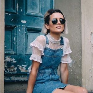 Meet your Posher, Violet